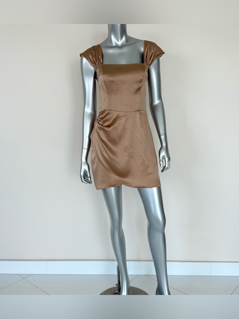 NEW!!! Reformation mini gold silk dress size 6 US